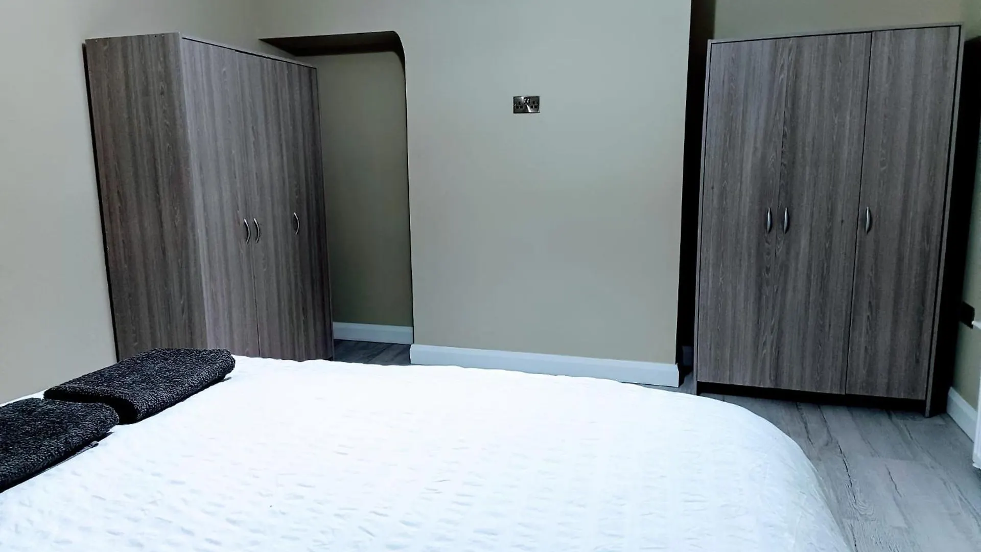 Apartament Modern House In Belfast, Street Parking, Sleeps 8